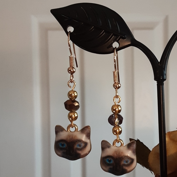 Hand Crafted Siamese Cat Earrings Chocolate Brown Beads Pierced - Picture 2 of 2